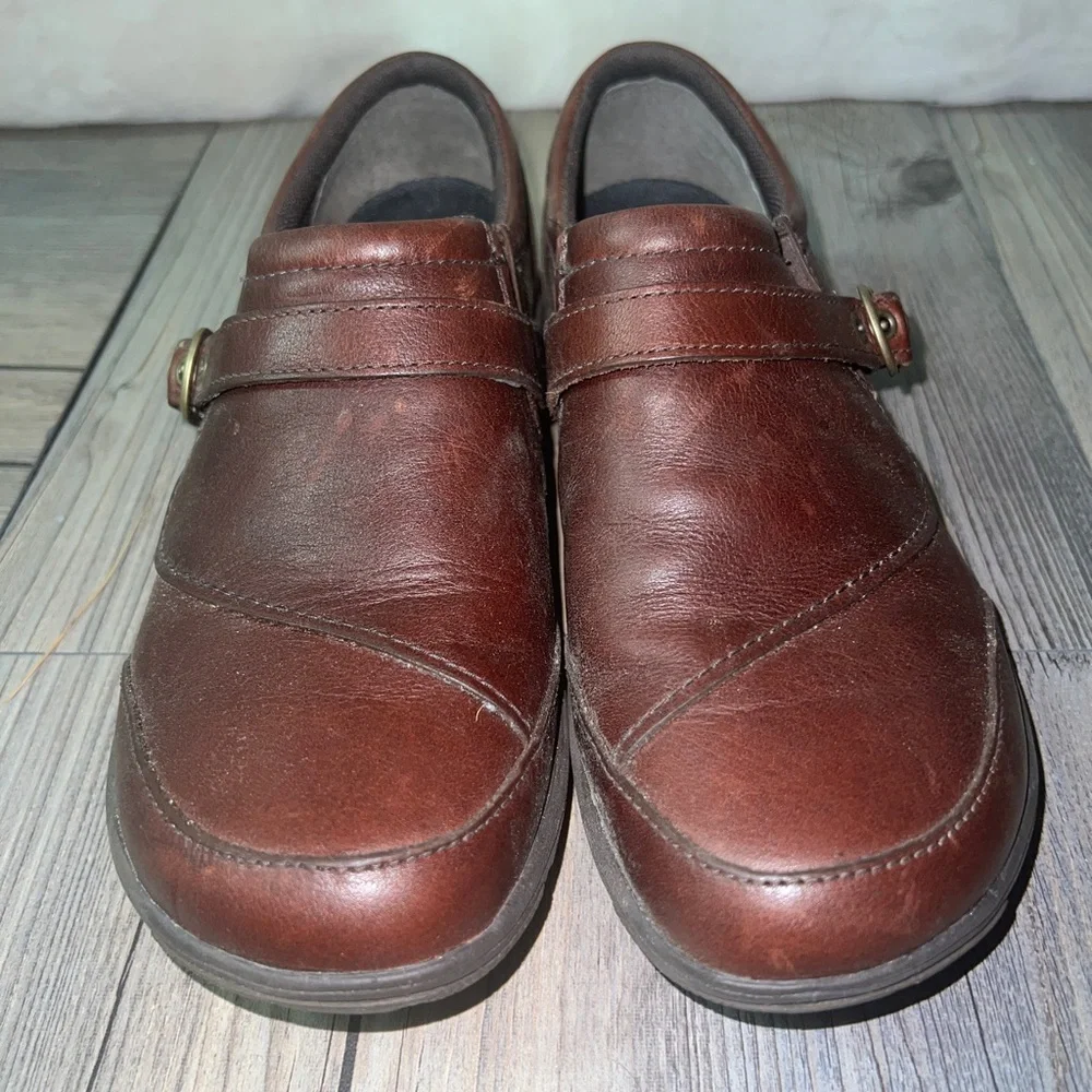 Merrell Women’s Woodbury Buckle Brown Leather Slip-On size 8.5 Select Grip Shoes - Picture 2 of 8